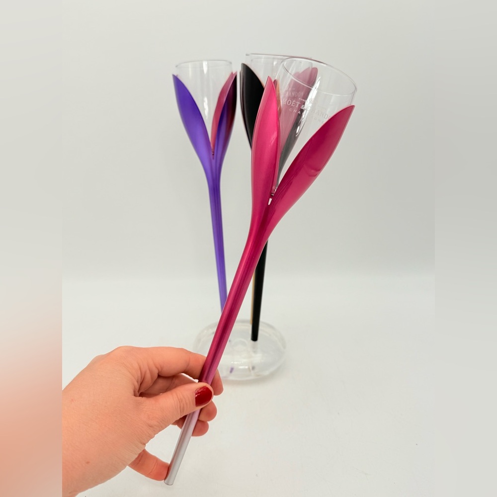 Moët & Chandon Champagne Flutes, Set of 4 with Stand, barware